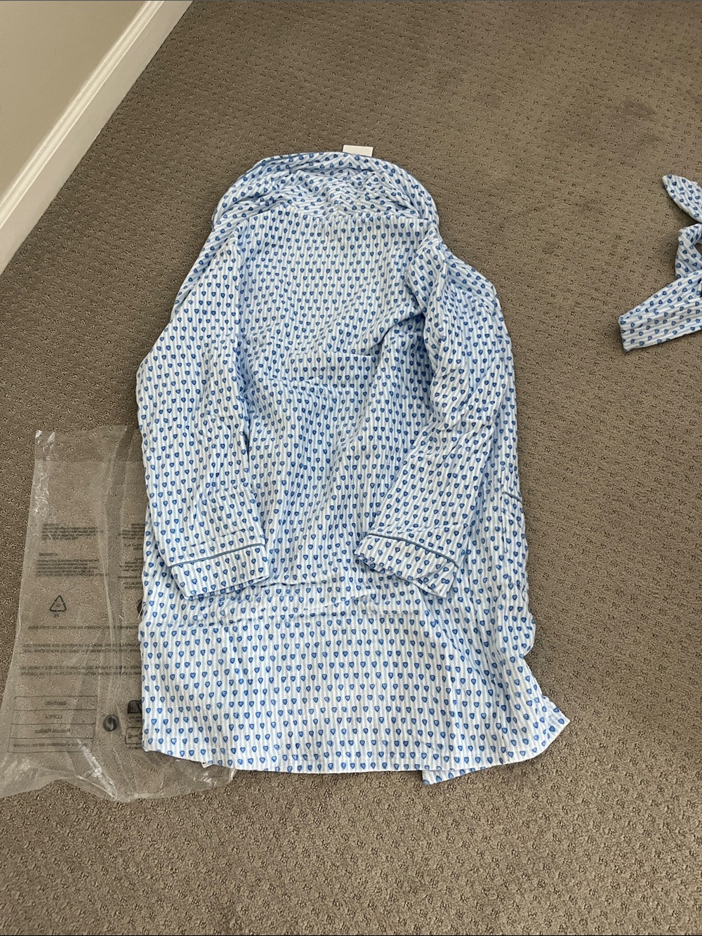 Roller Rabbit Light Blue Heart-Print Robe - Picture 4 of 5